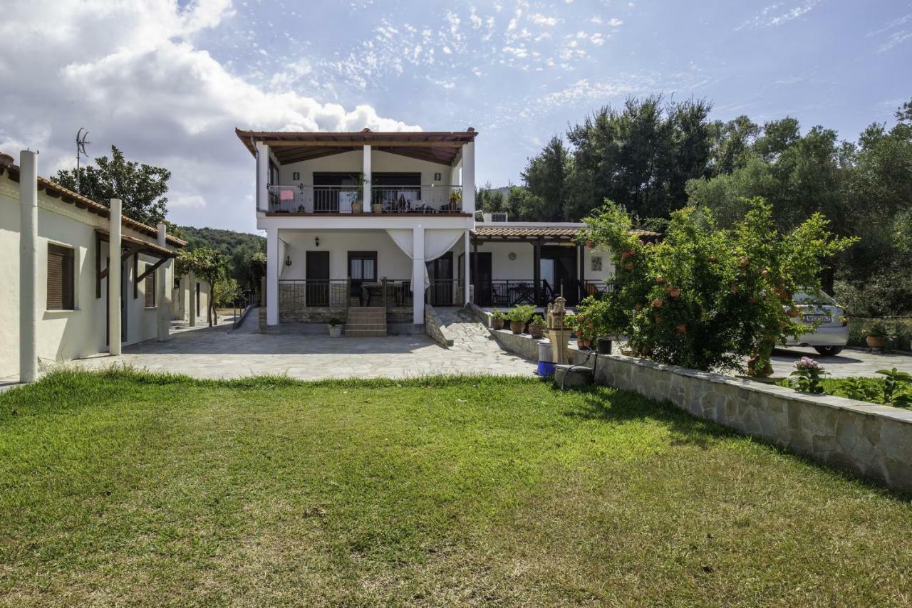 Nikola'S Apartments Toroni Exterior photo